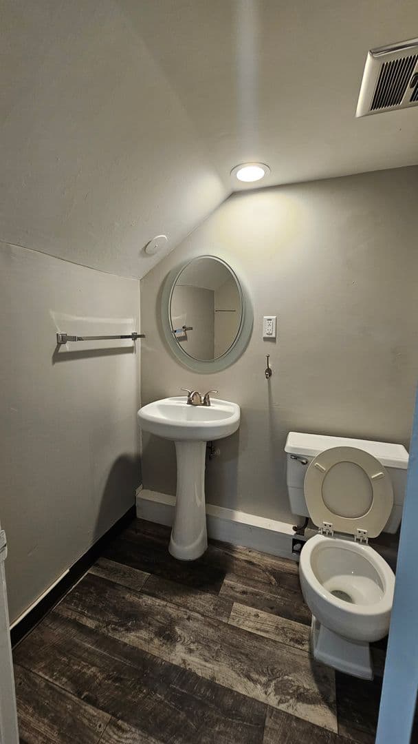 Tulsa Apartment: 3853 S. Riverside Drive