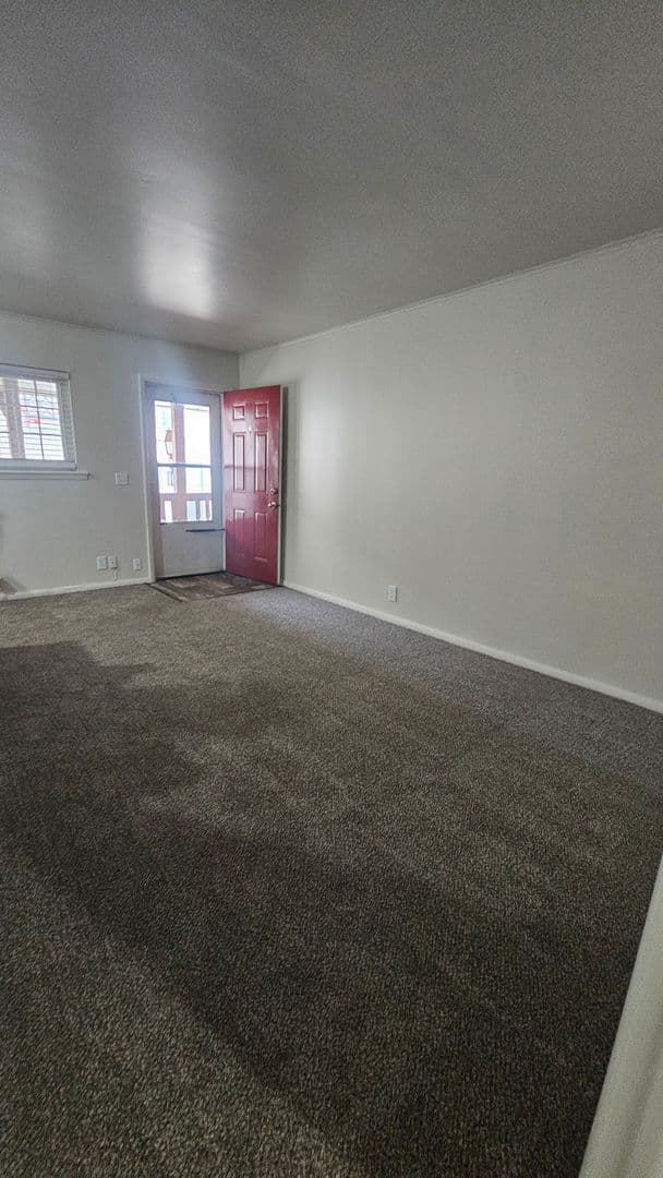 Tulsa Apartment: 1420 s trenton ave