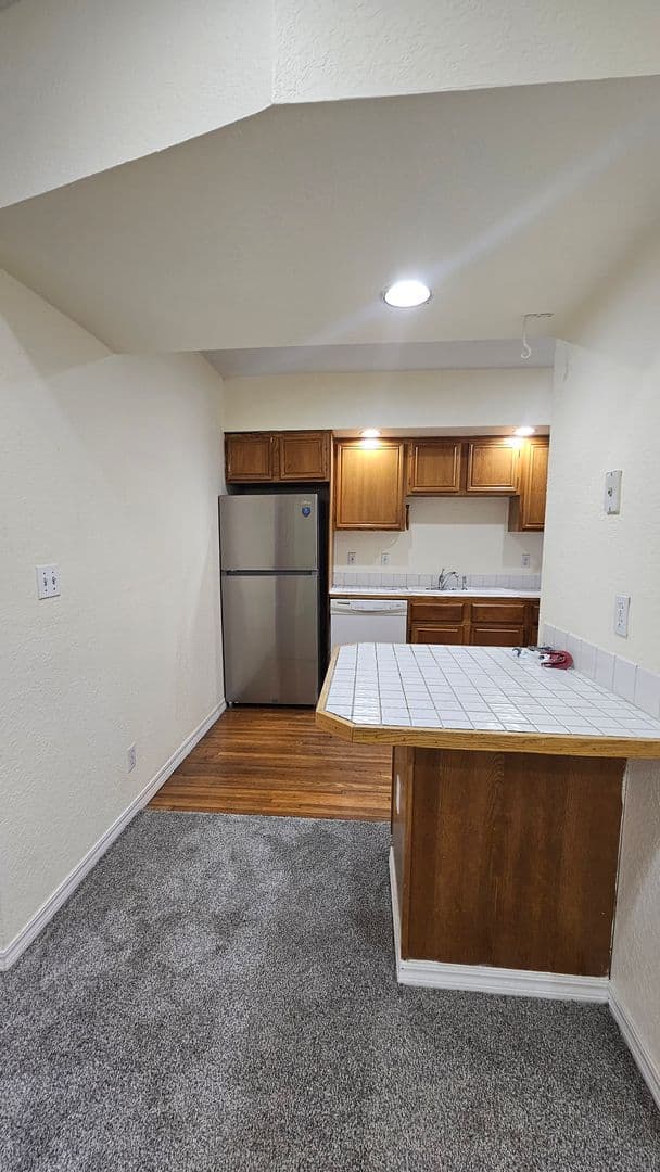 Tulsa Apartment: 1530 e 14th st