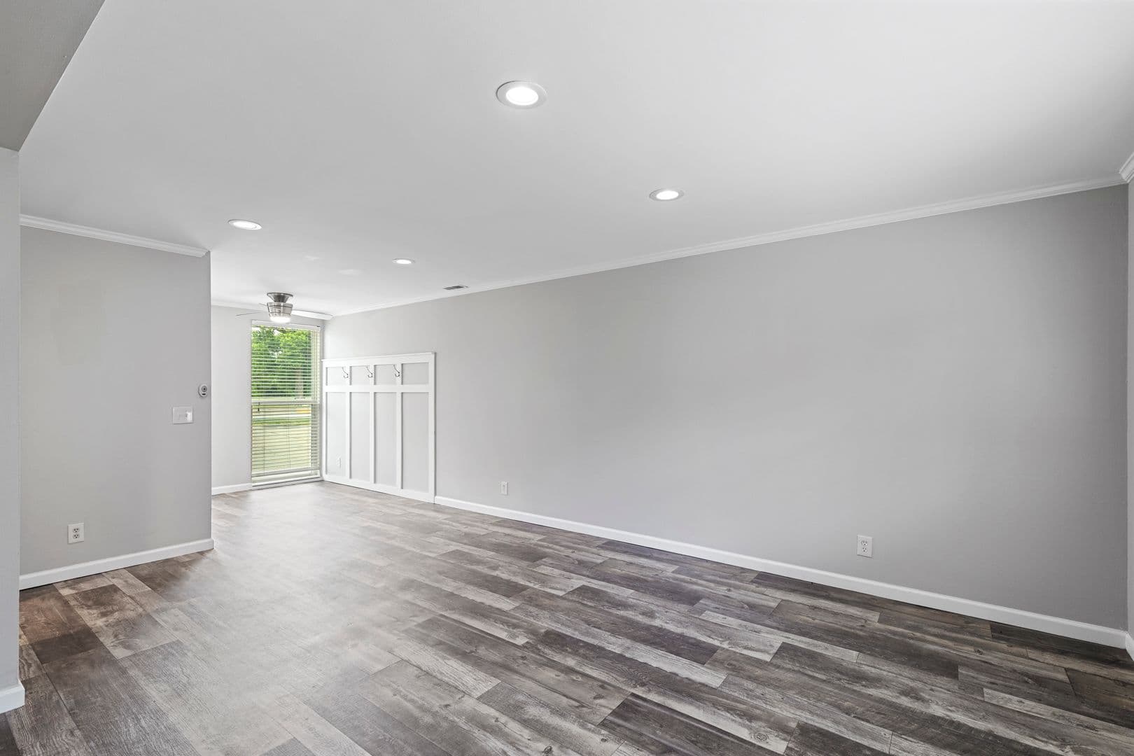 Tulsa Apartment: 3853 S. Riverside Drive