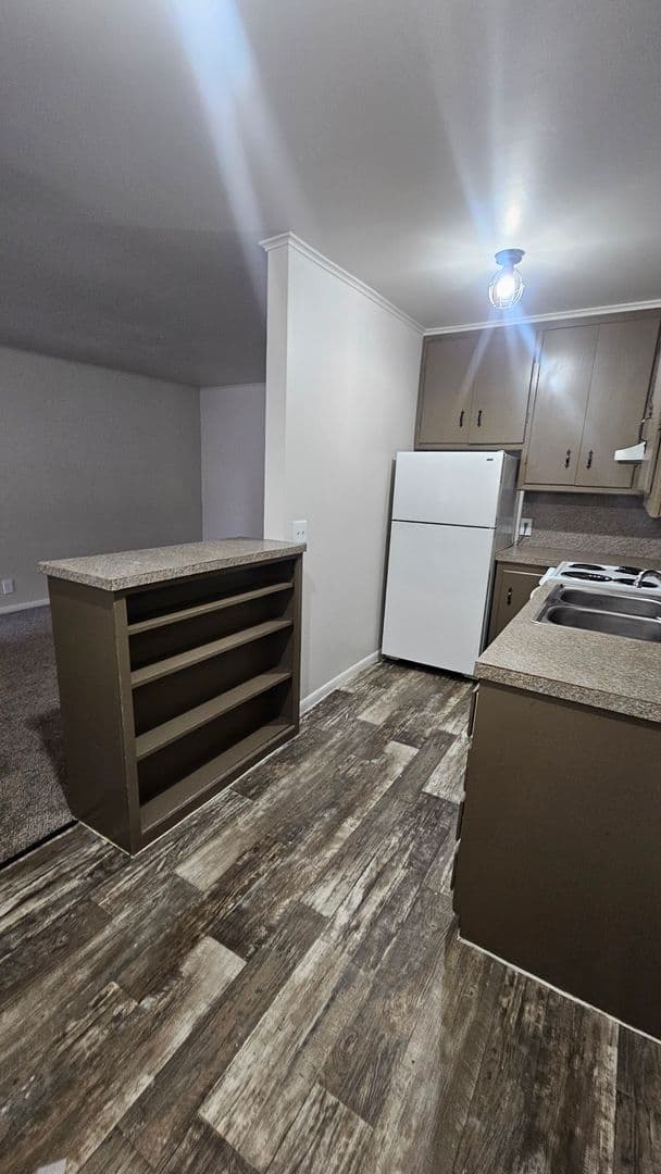 Tulsa Apartment: 1420 s trenton ave