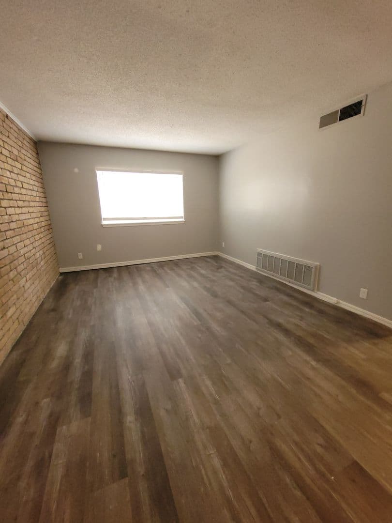 Tulsa Apartment: 1309 East 21st
