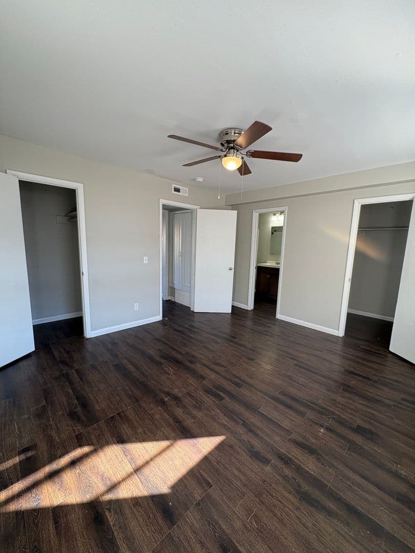 Stillwater Apartment: 1108 North Duck Street