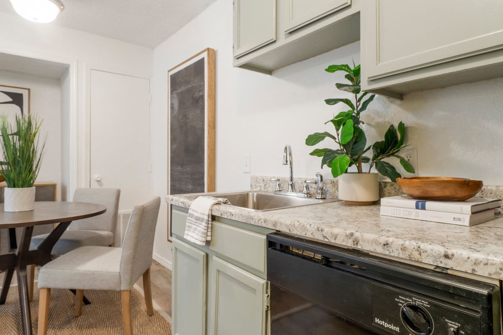 Claremore Apartment: 2090 S Lynn Riggs Blvd