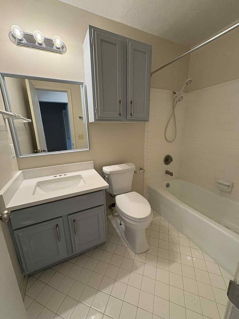 Tulsa Apartment: 3220 E 47th st