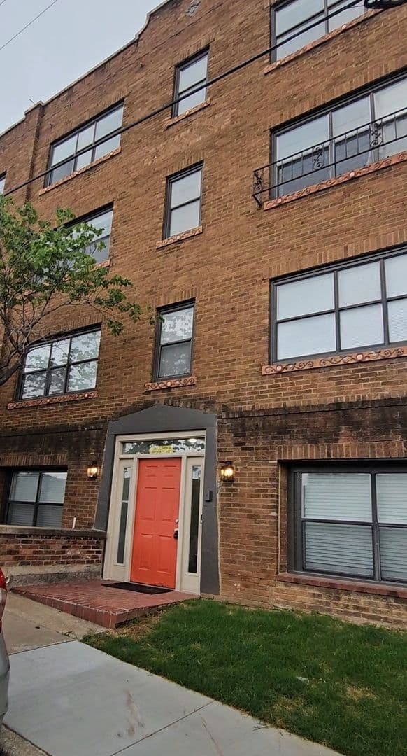Tulsa Apartment: 1530 e 14th st