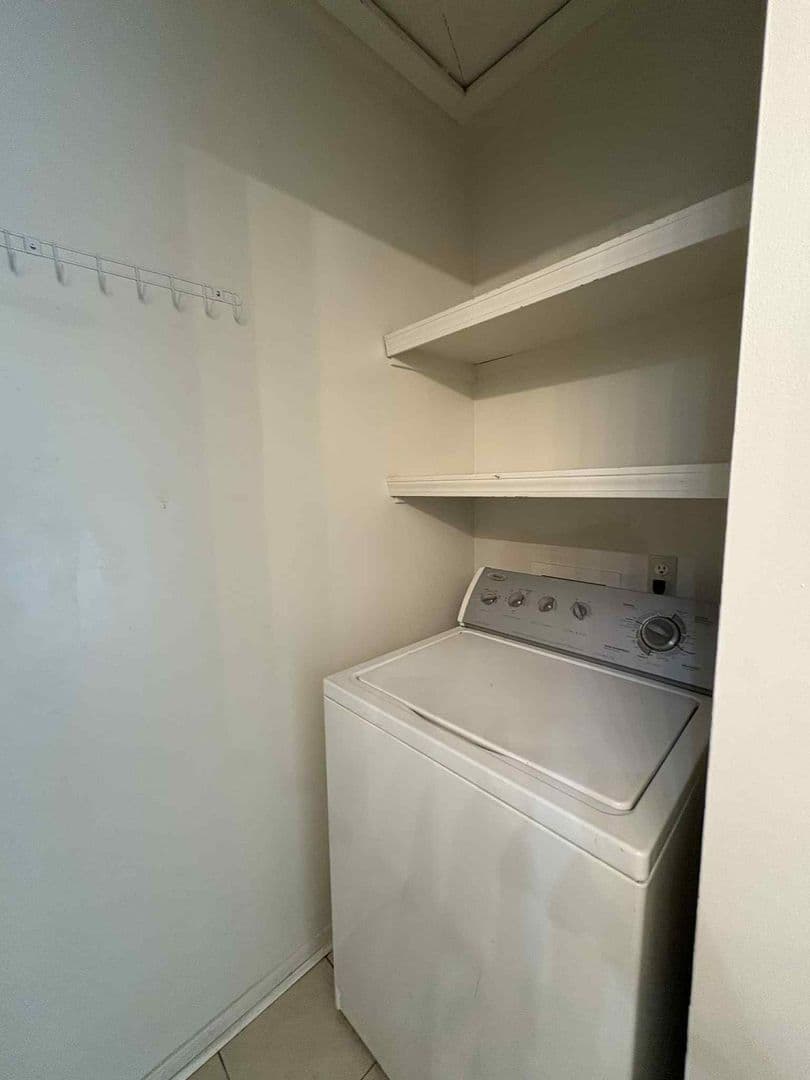 Tulsa Apartment: 3220 E 47th st