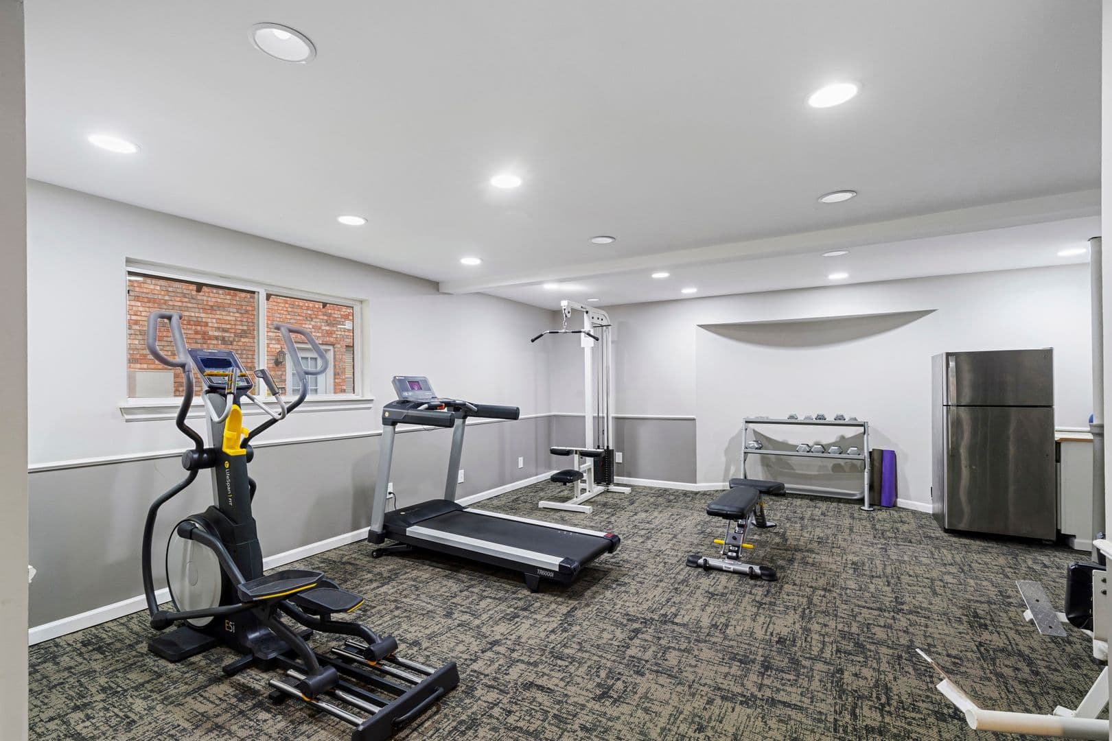 Tulsa Apartment: 3853 S. Riverside Drive
