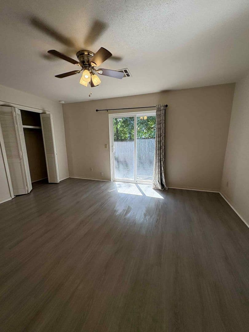 Tulsa Apartment: 3220 E 47th st