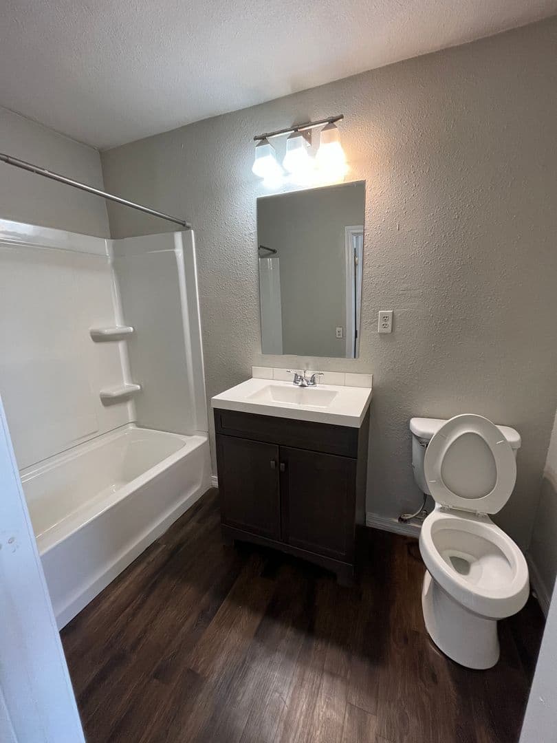 Stillwater Apartment: 1108 North Duck Street