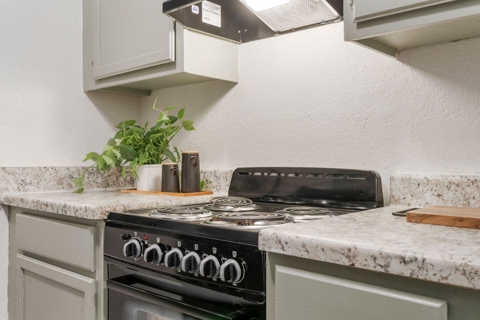 Claremore Apartment: 2090 S Lynn Riggs Blvd