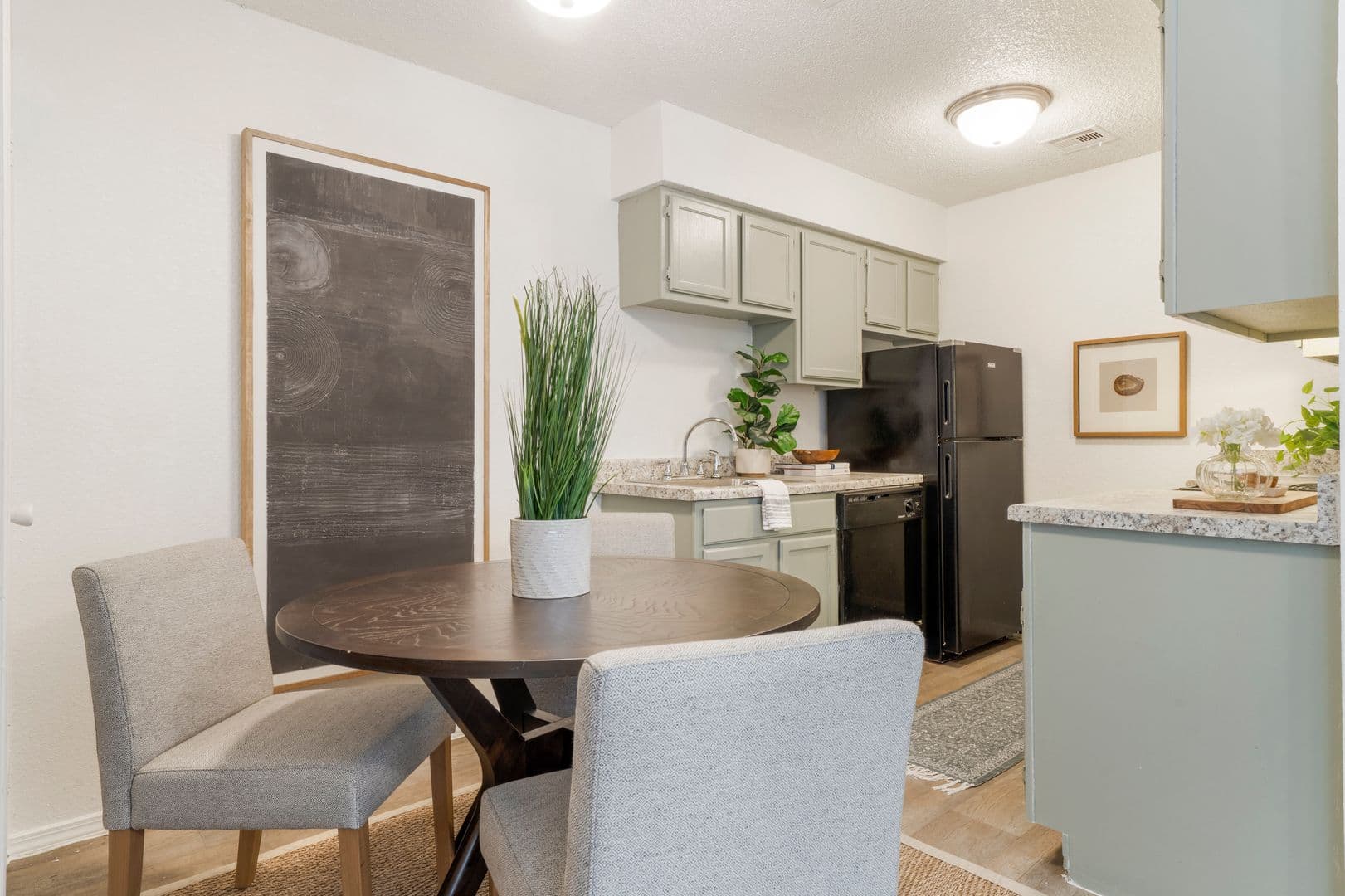 Claremore Apartment: 2090 S Lynn Riggs Blvd