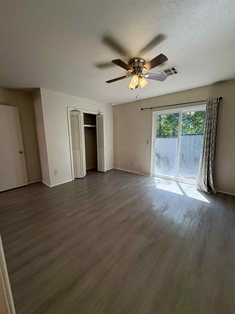 Tulsa Apartment: 3220 E 47th st