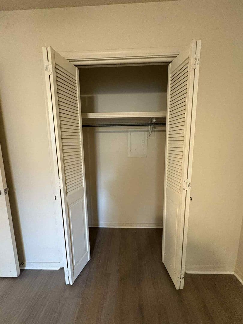 Tulsa Apartment: 3220 E 47th st