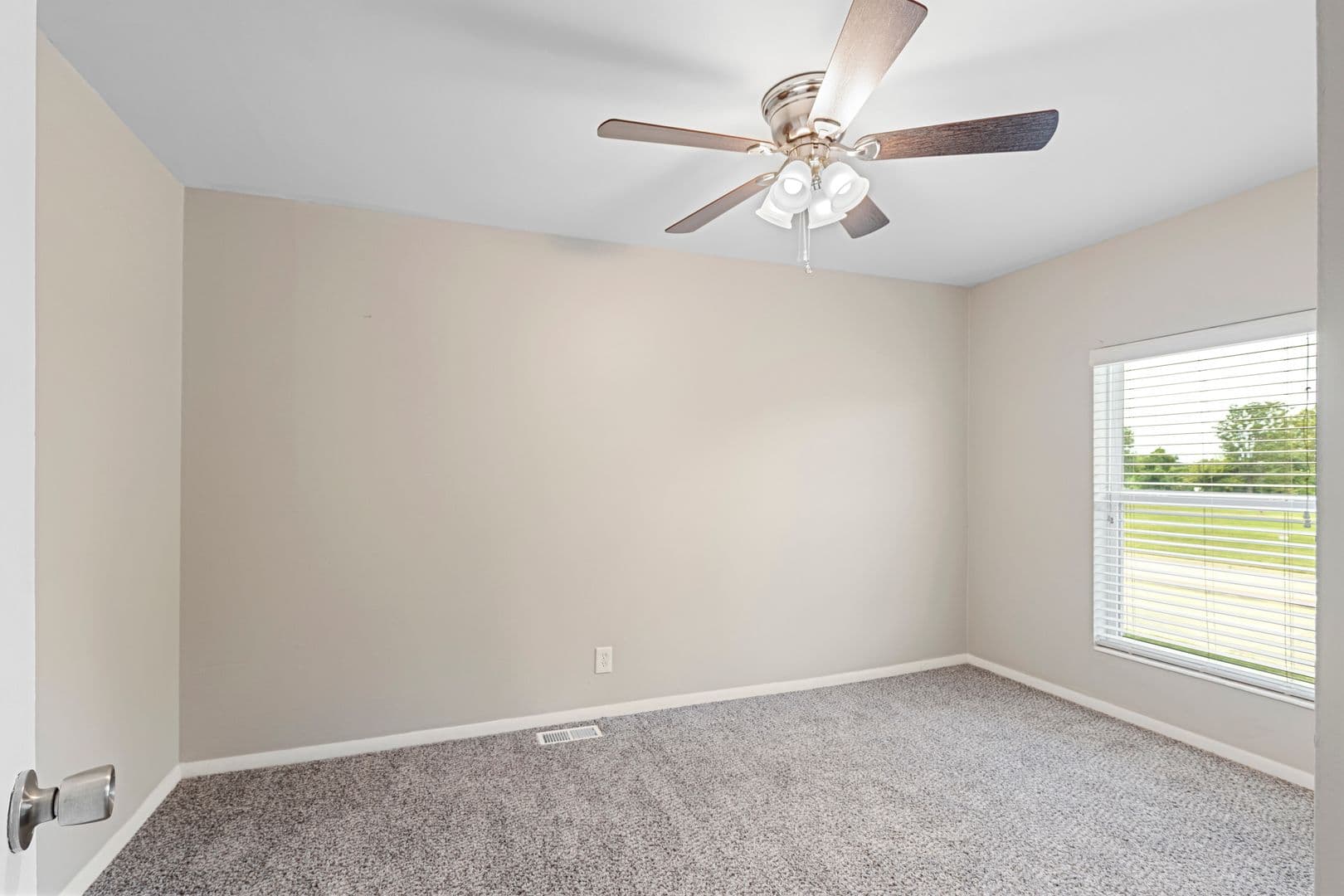 Tulsa Apartment: 3853 S. Riverside Drive