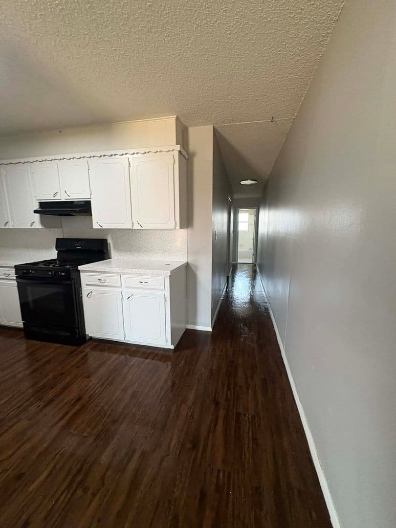 Broken Arrow Apartment: 505 West Broadway Ave