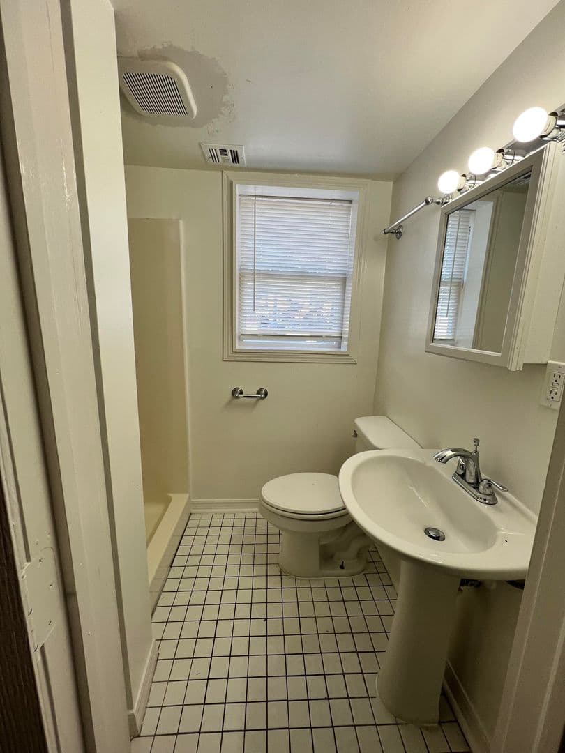 Tulsa Apartment: 1530 e 14th st