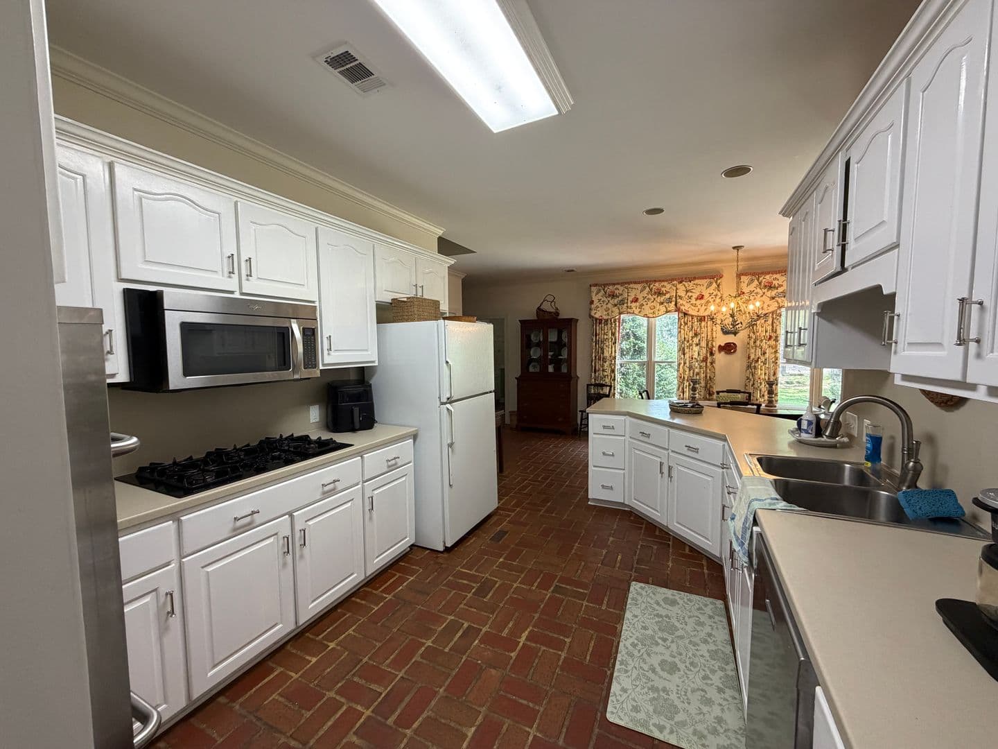 St. Simons Island House: 365 Major Wright Rd