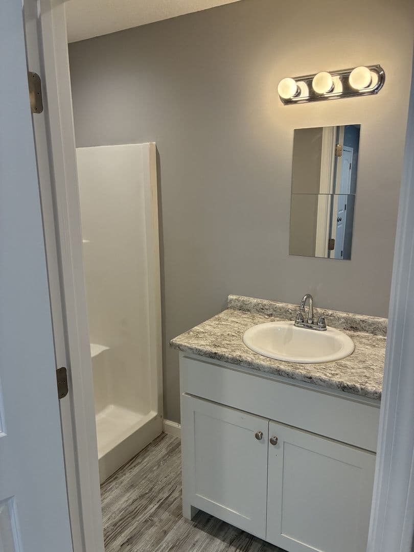 Alma Apartment: 145 Pineview Road