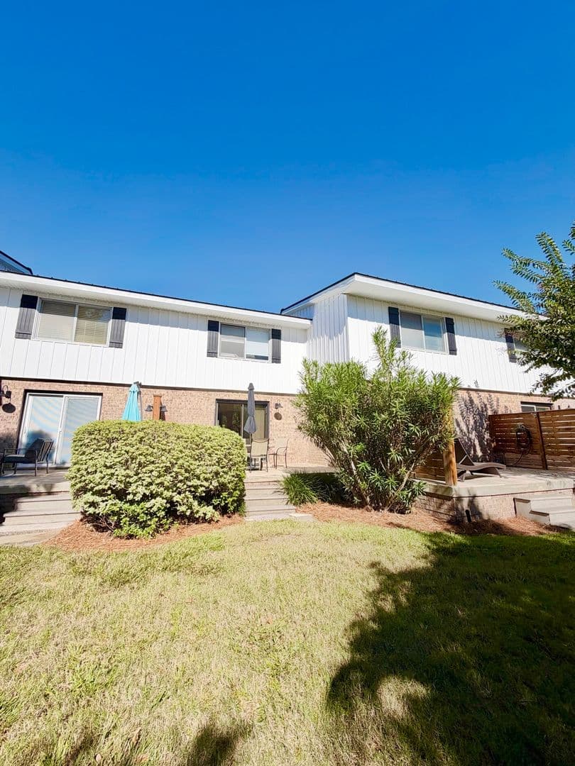 St. Simons Island Townhome: 1500 Demere Rd