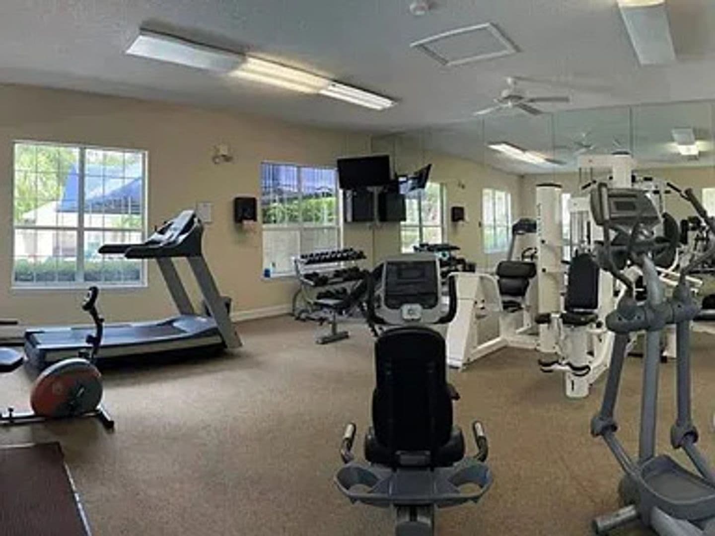 St. Simons Island House: 206 W Island Square