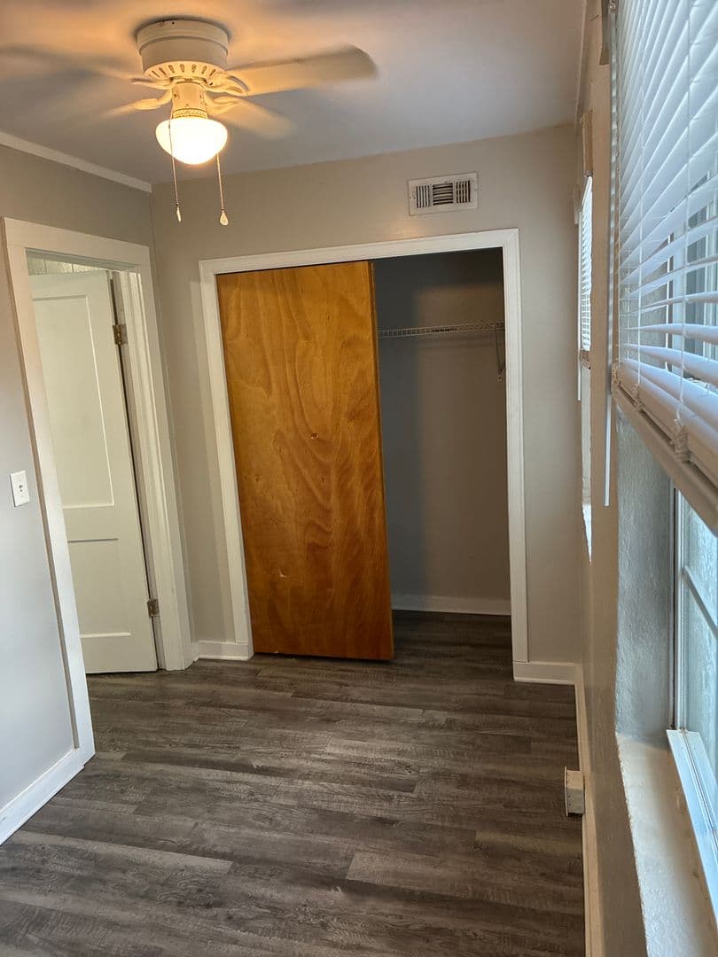 St. Marys Apartment: 104 Stable Alley W