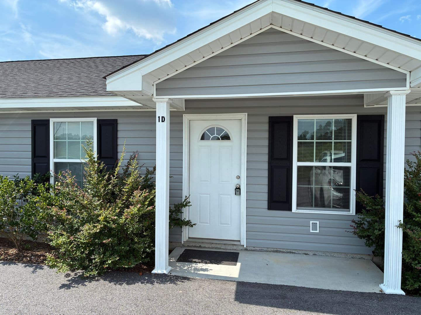 Alma Apartment: 145 Pineview Road