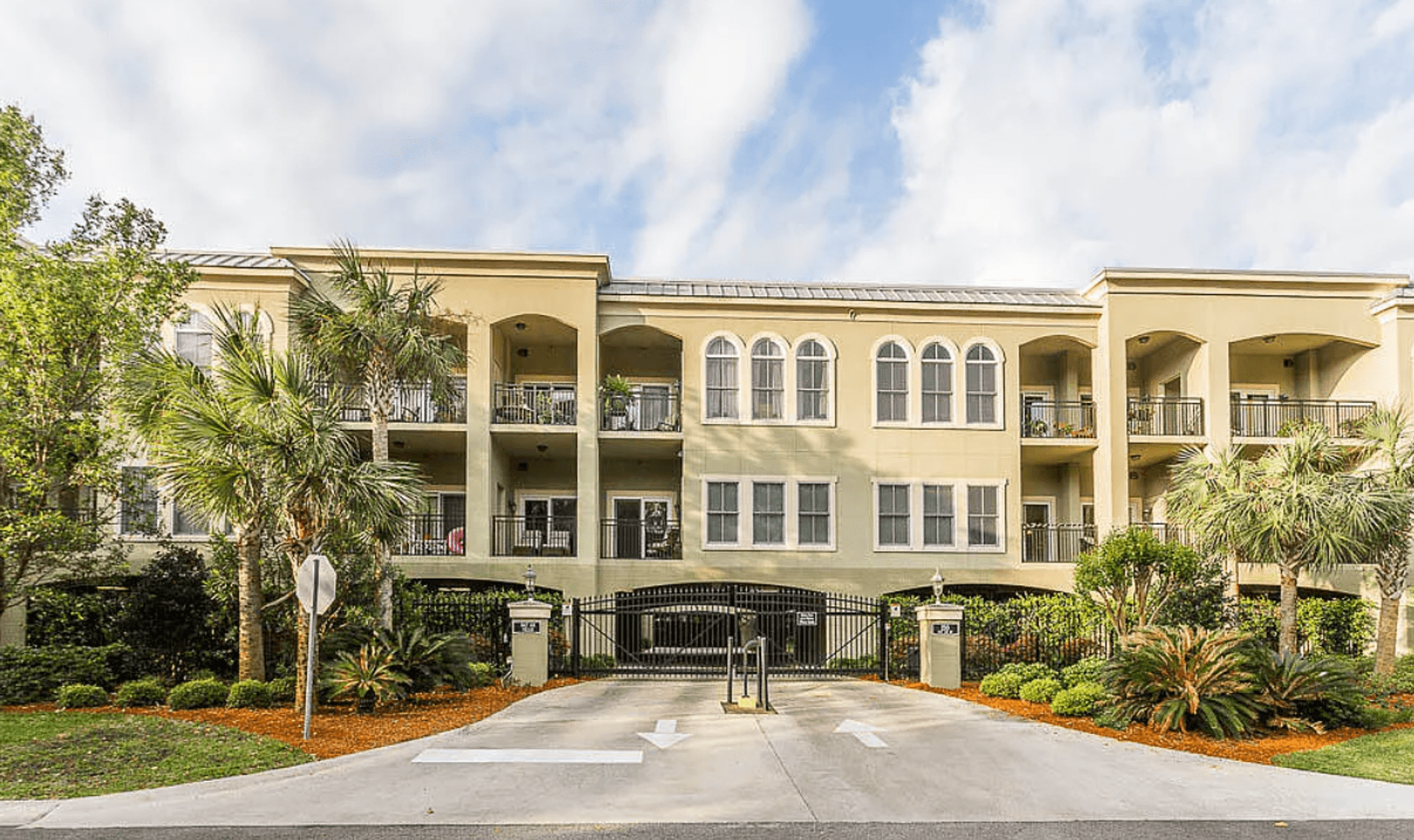 St. Simons Island House: 150 Salt Air Drive