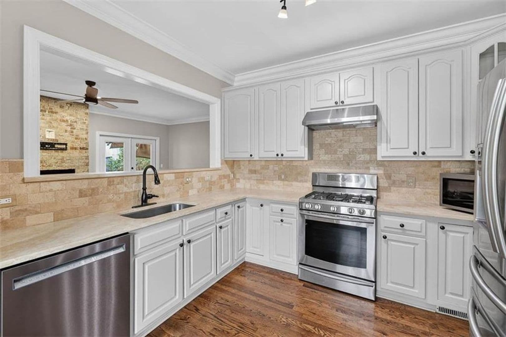 St. Simons Island House: 110 Newfield Street