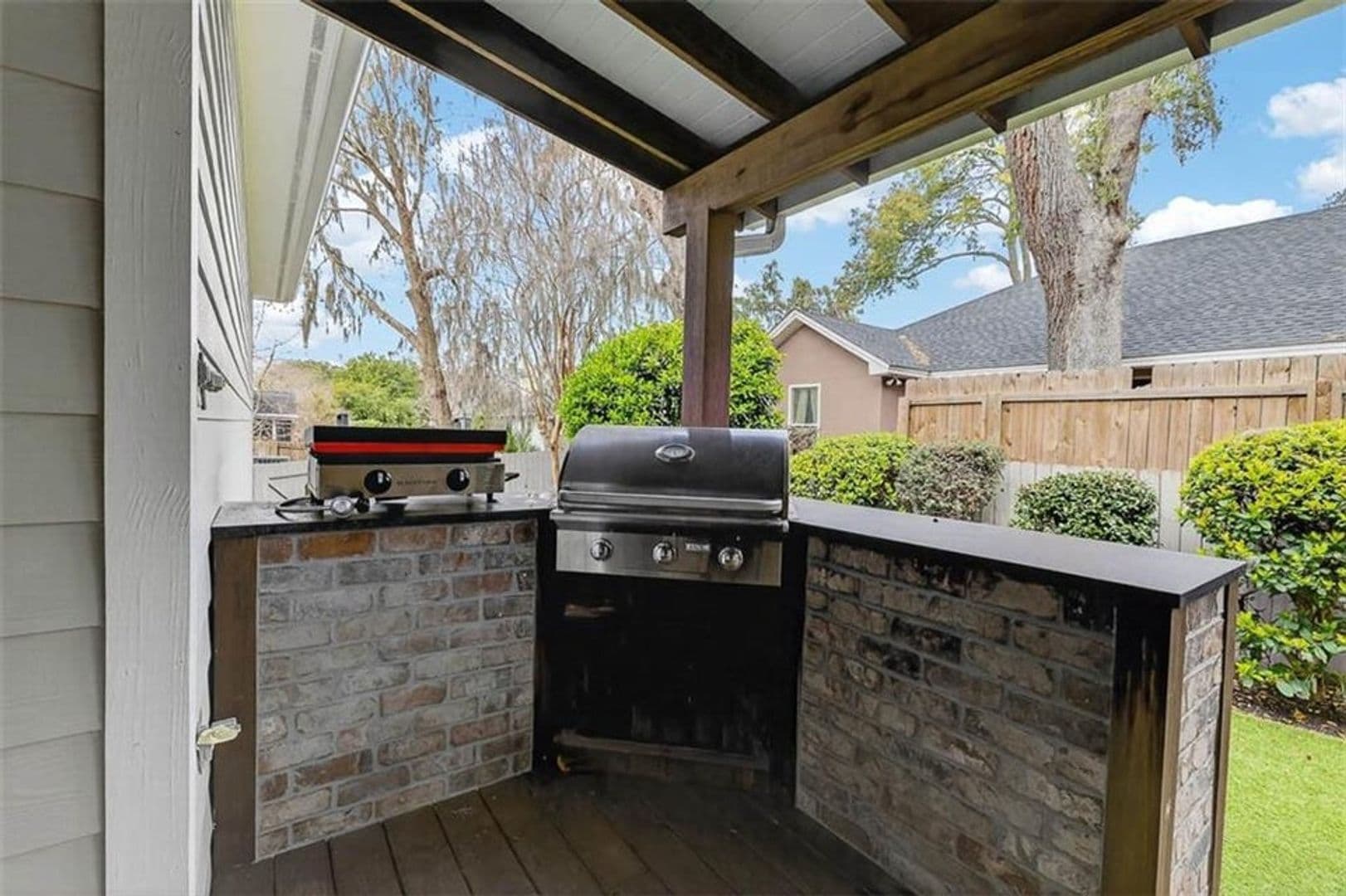 St. Simons Island House: 110 Newfield Street