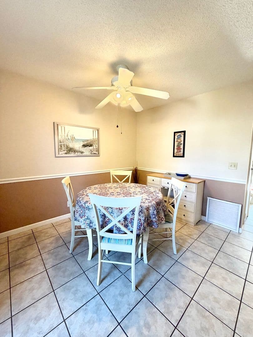St. Simons Island Townhome: 1500 Demere Rd