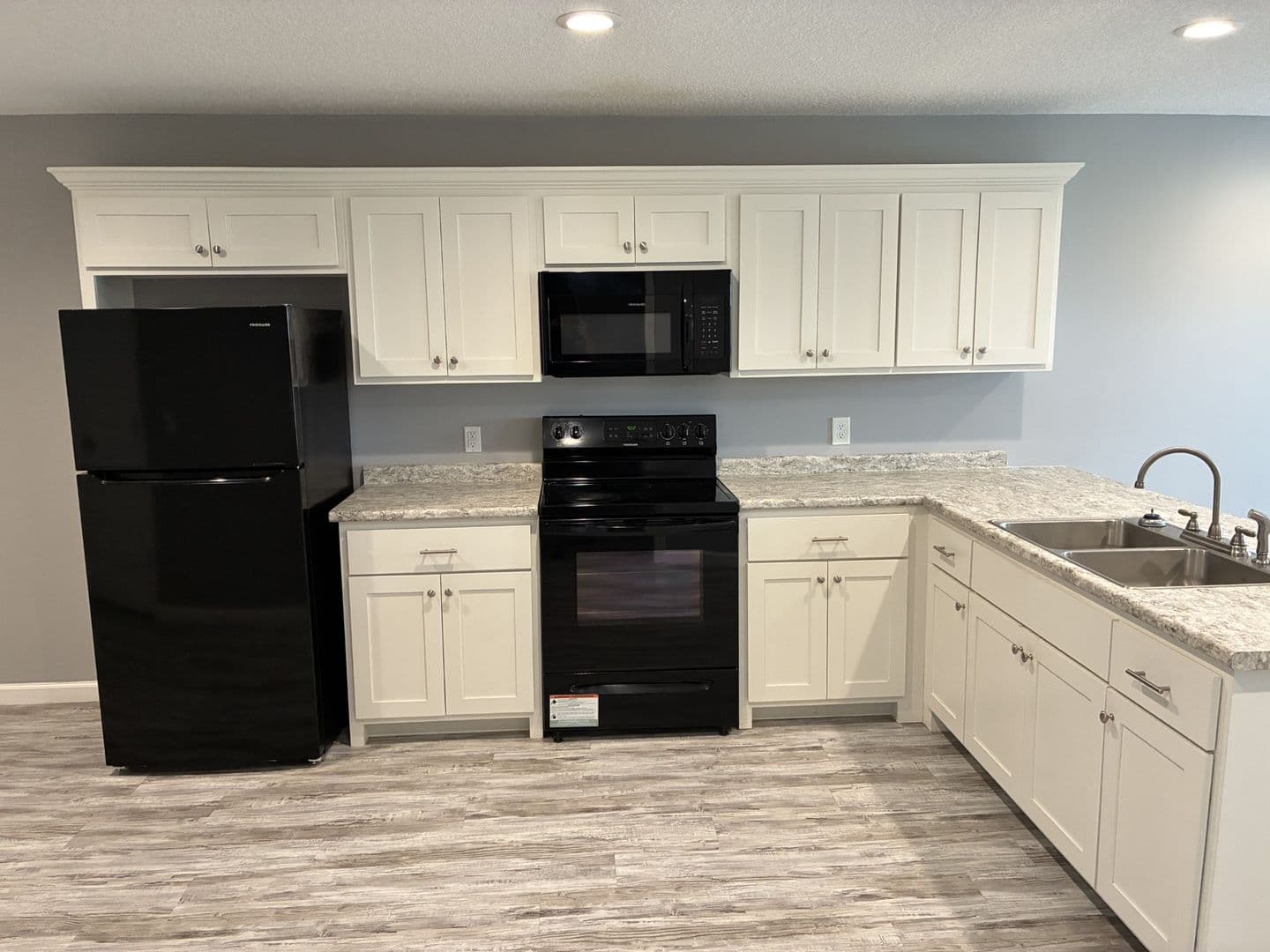 Alma Apartment: 145 Pineview Road