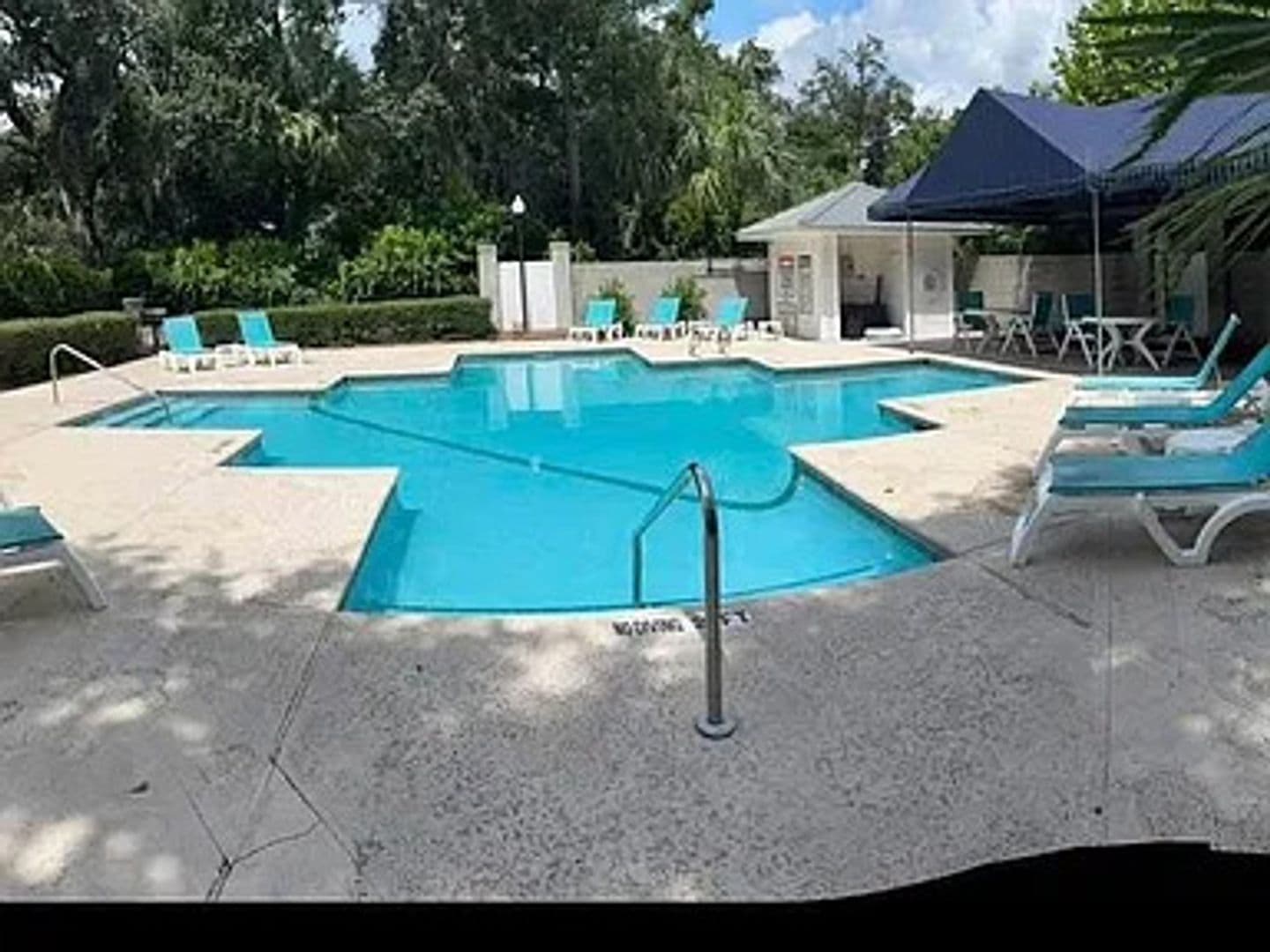 St. Simons Island House: 206 W Island Square