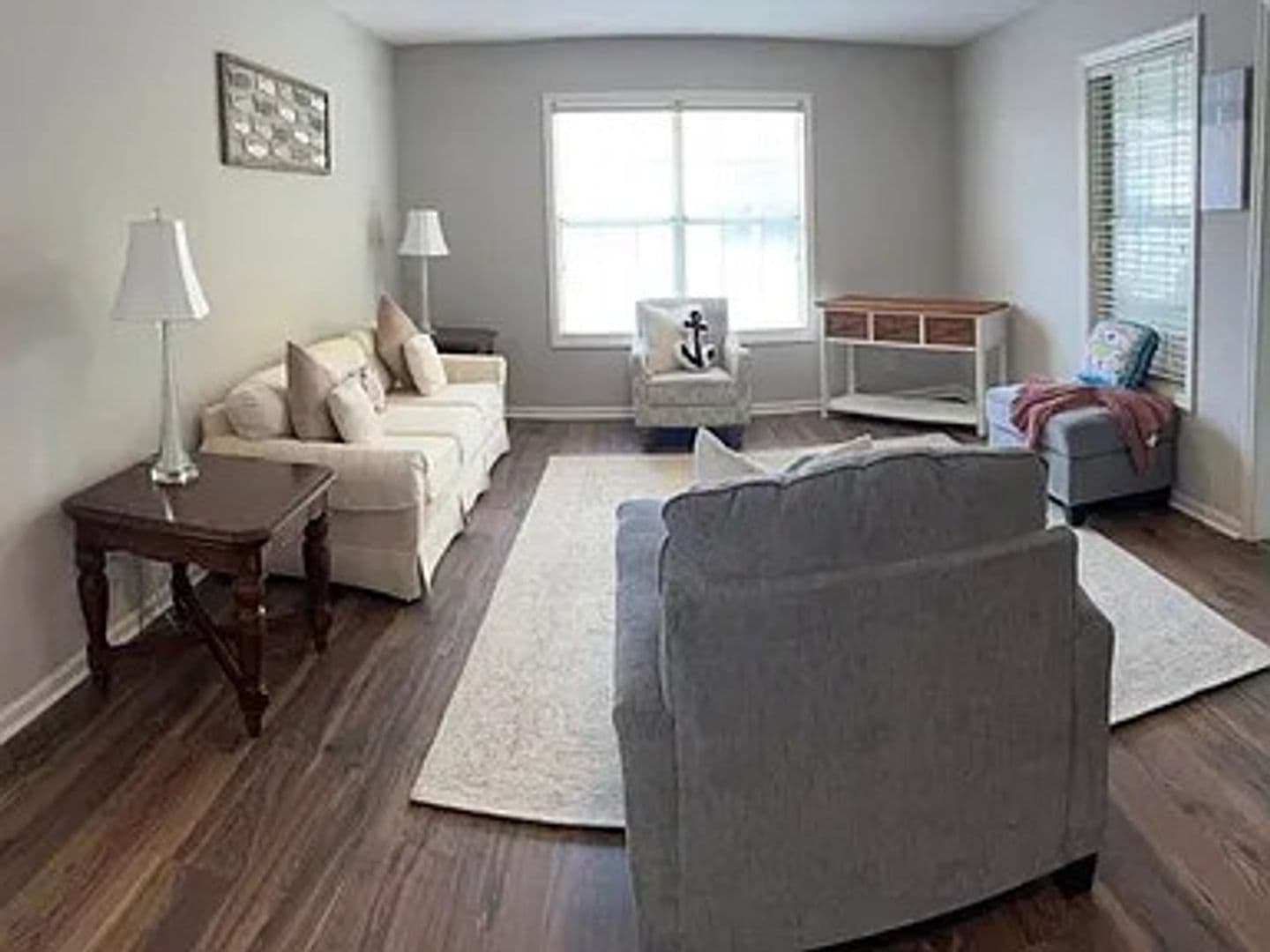 St. Simons Island House: 206 W Island Square