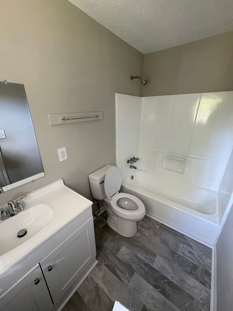 Greenville House: 14 Overbrook Rd