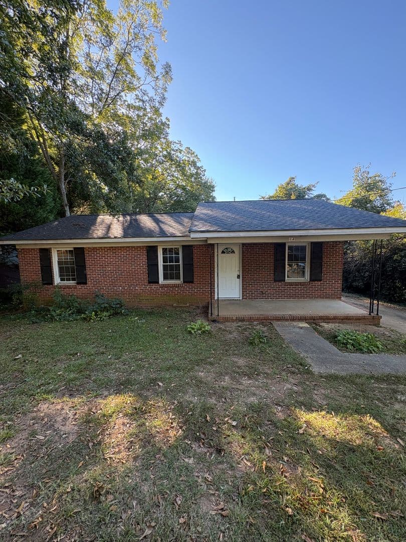 Greenville House: 14 Overbrook Rd