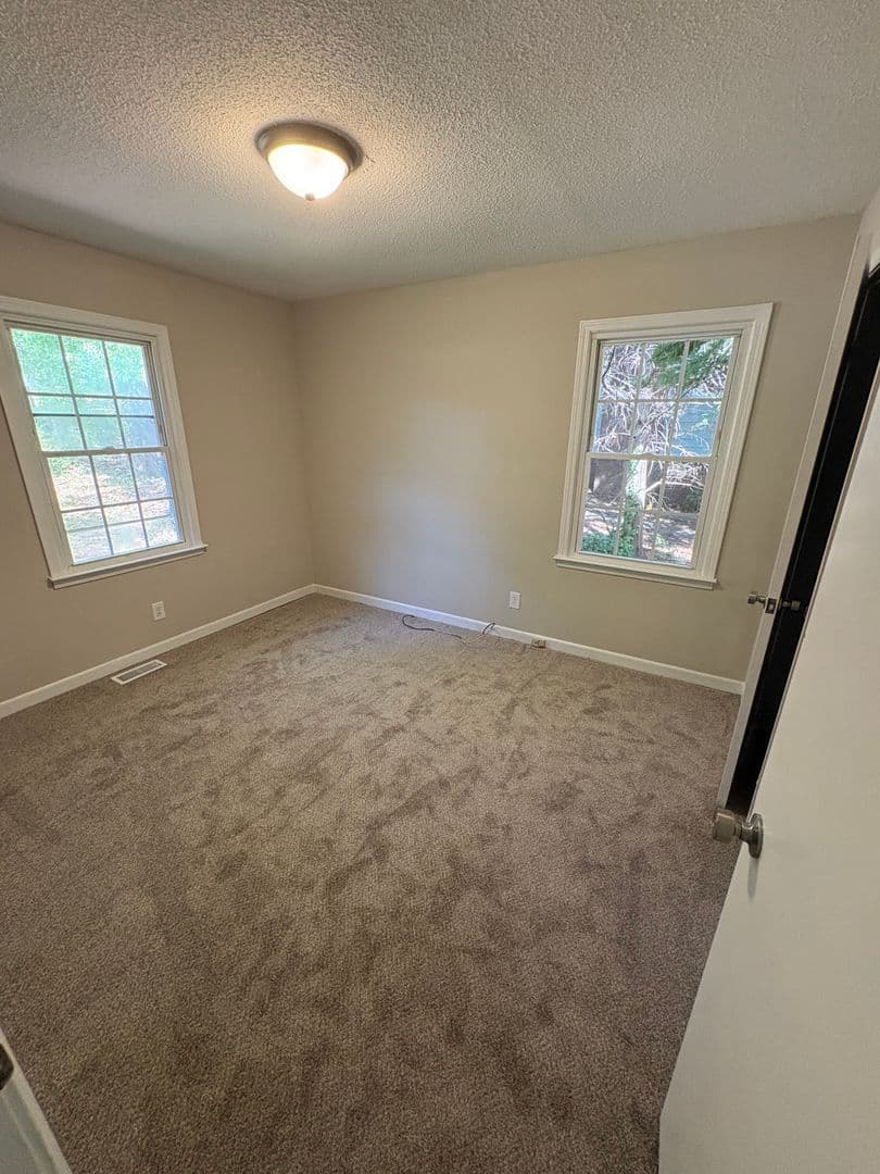 Greenville House: 14 Overbrook Rd