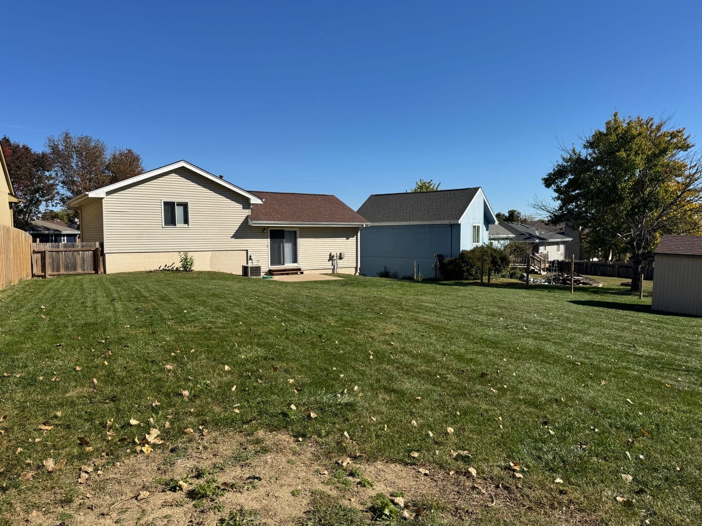 Omaha House: 12957 Camden Ave
