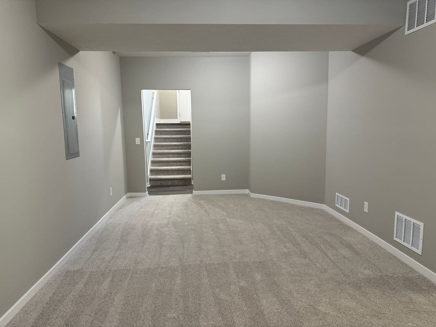 Bennington House: 302 N Allen St