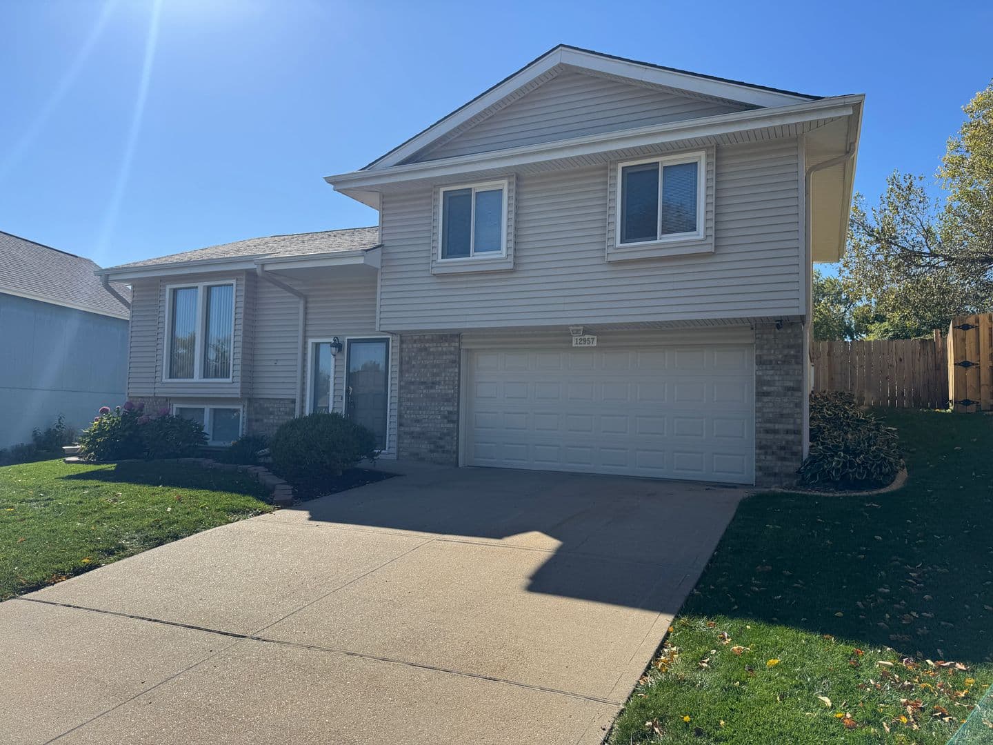 Omaha House: 12957 Camden Ave