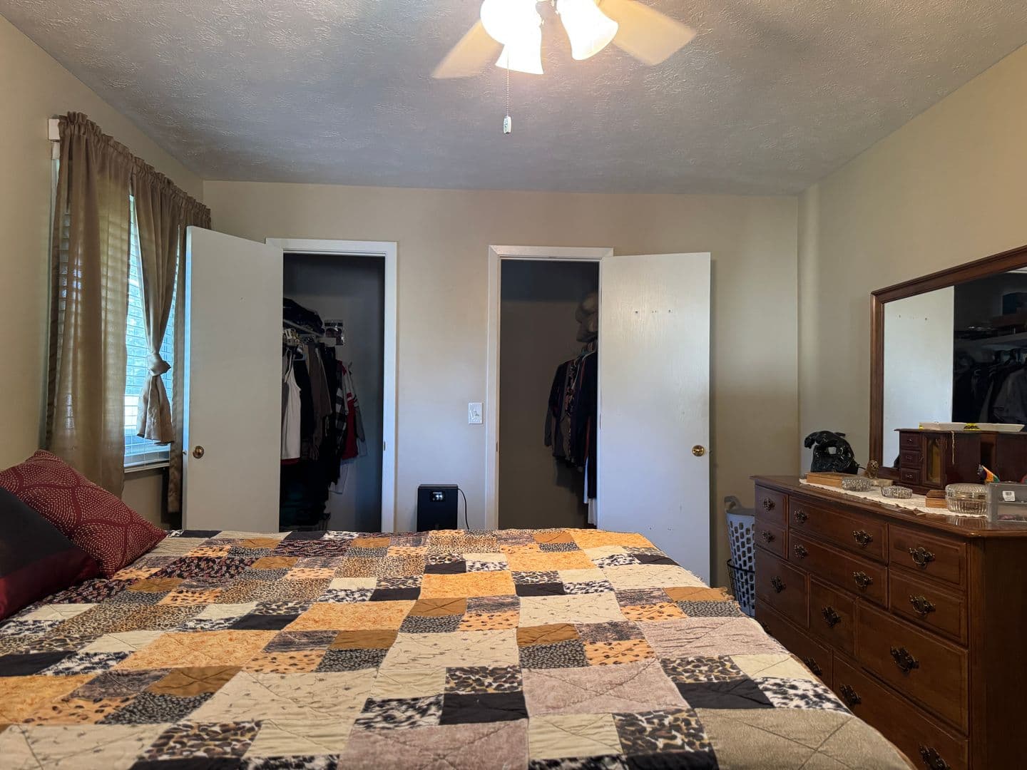 Omaha House: 15229 Jefferson St
