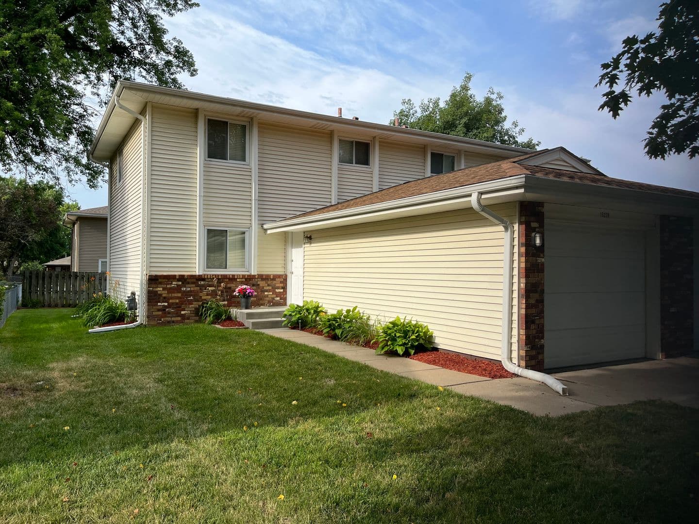 Omaha House: 15229 Jefferson St