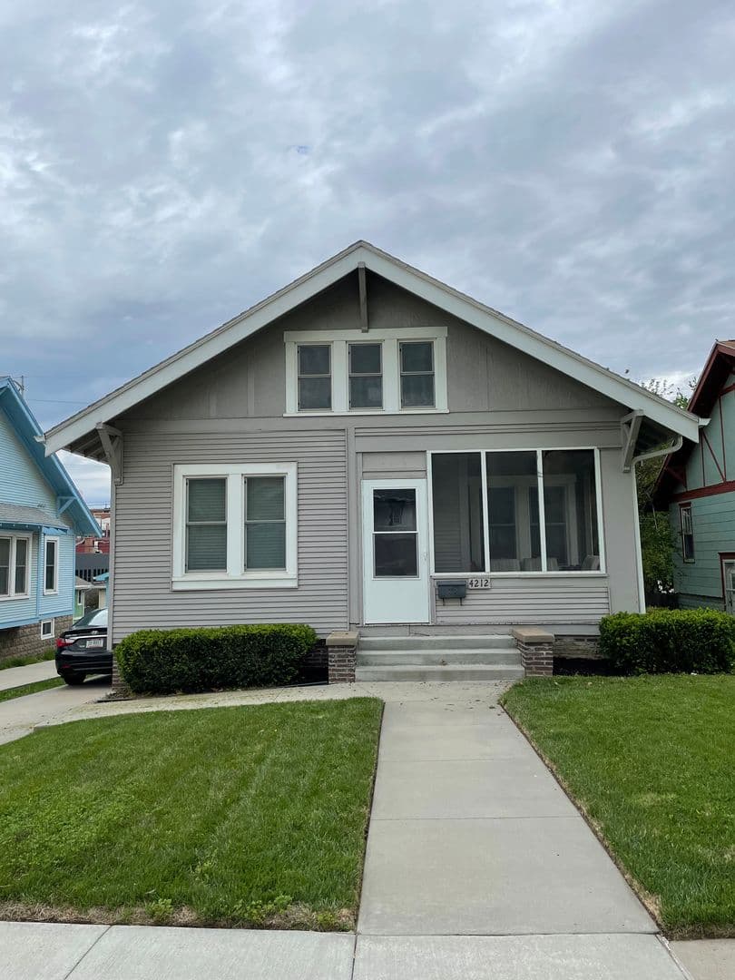 Omaha House: 4212 Marcy St.