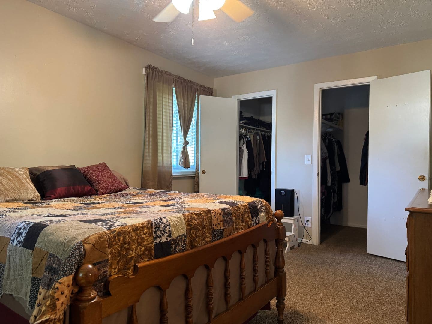Omaha House: 15229 Jefferson St