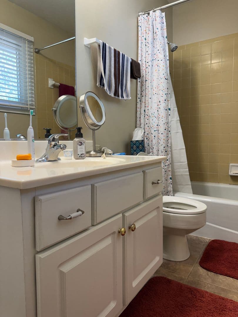Omaha House: 15229 Jefferson St