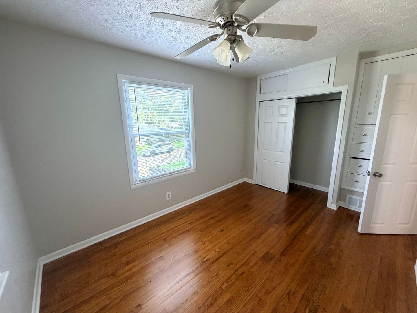 Omaha House: 6537 Franklin St.