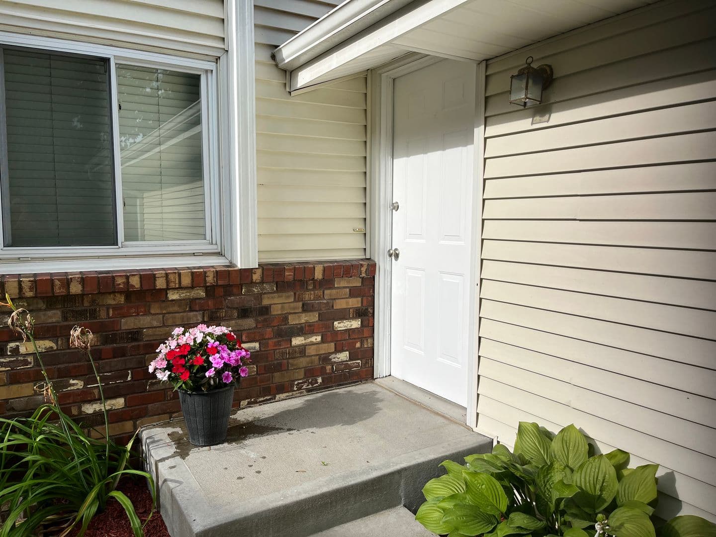 Omaha House: 15229 Jefferson St