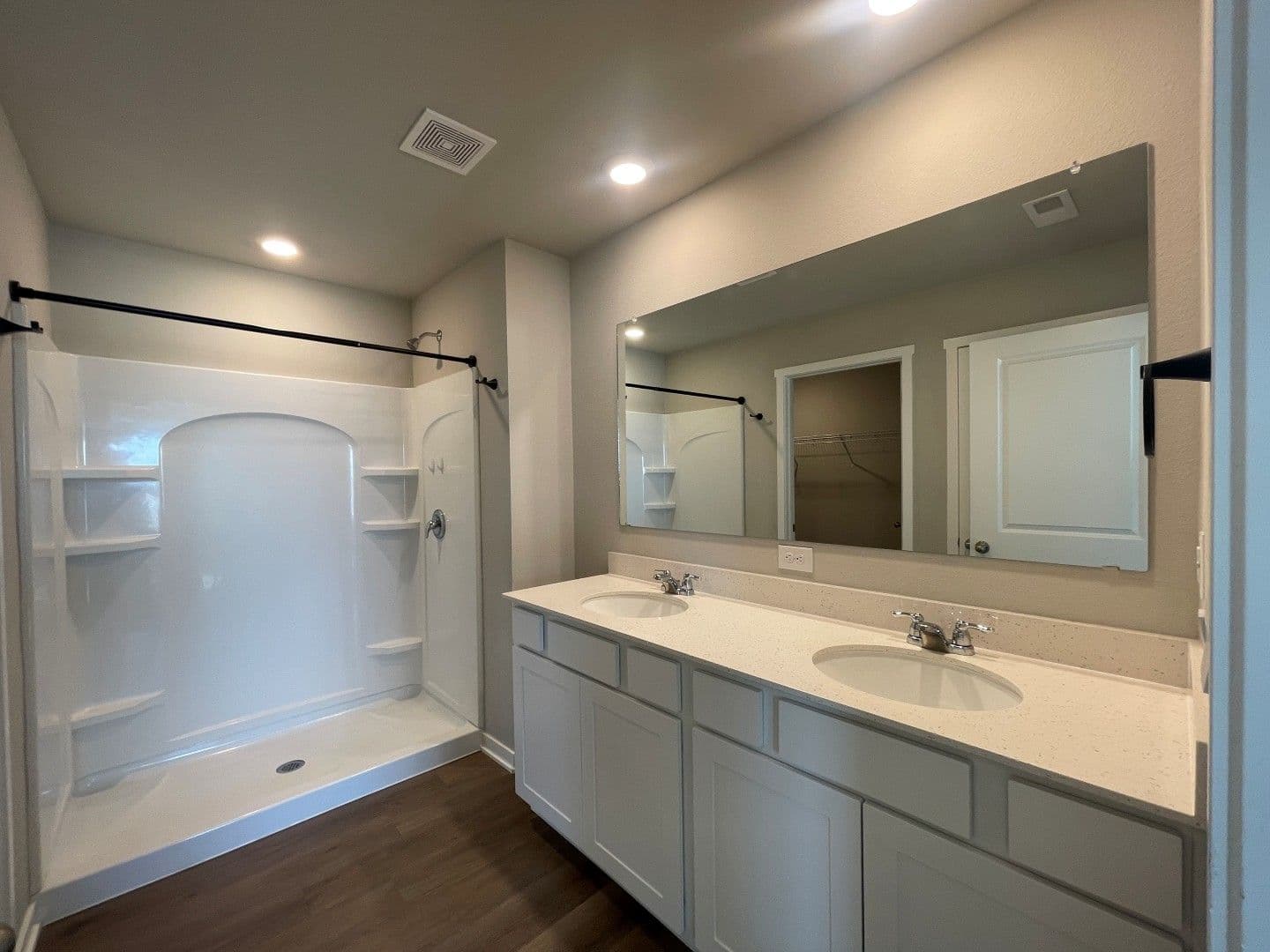 Papillion House: 11612 Port Royal Dr.
