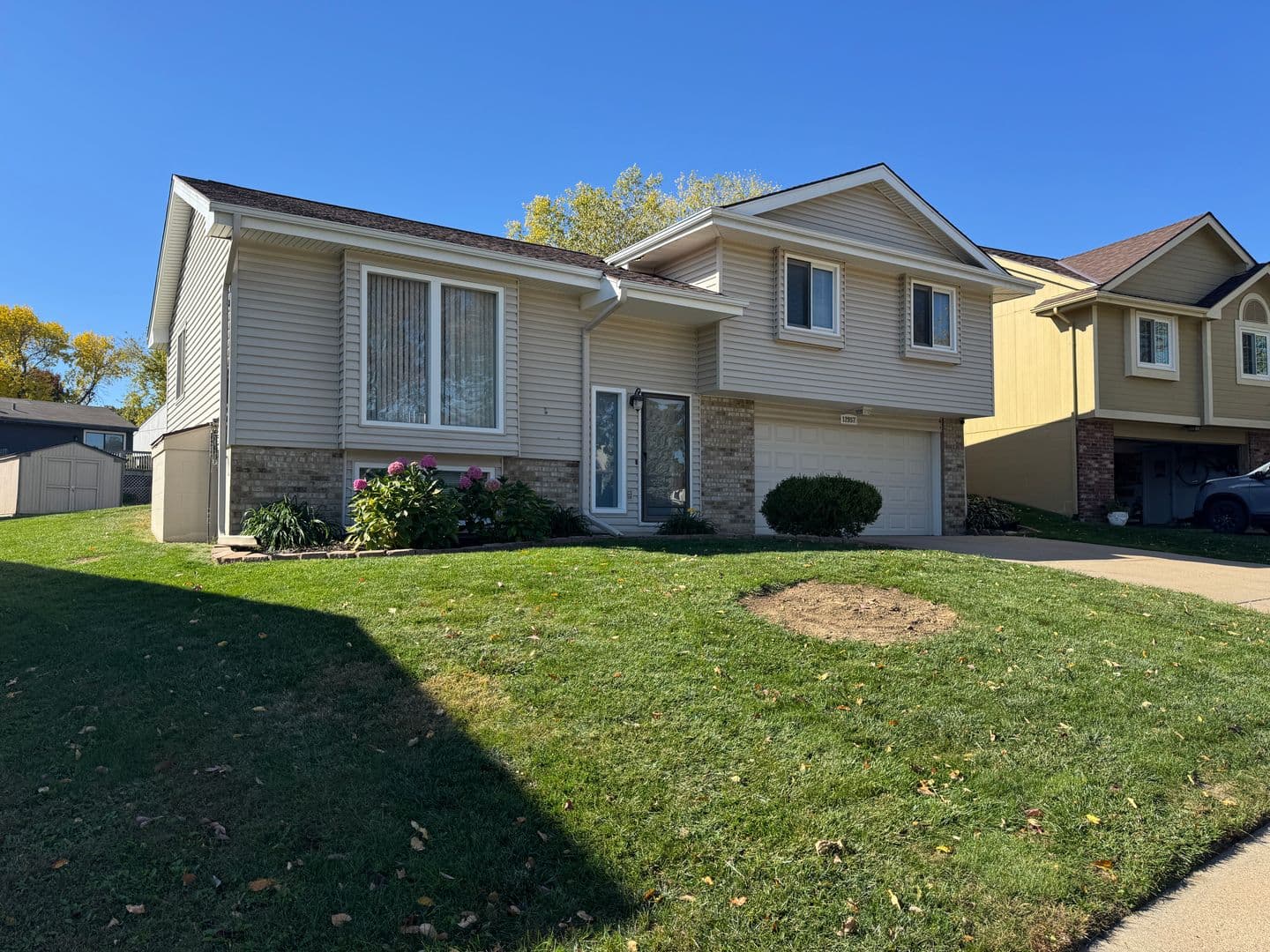 Omaha House: 12957 Camden Ave