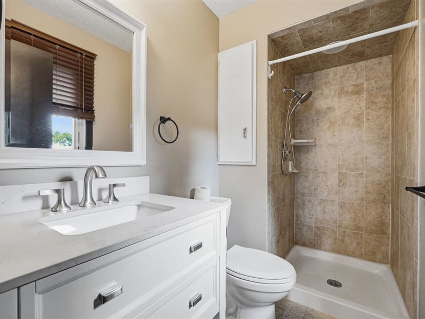 Omaha House: 15665 Fountain Hills Dr.